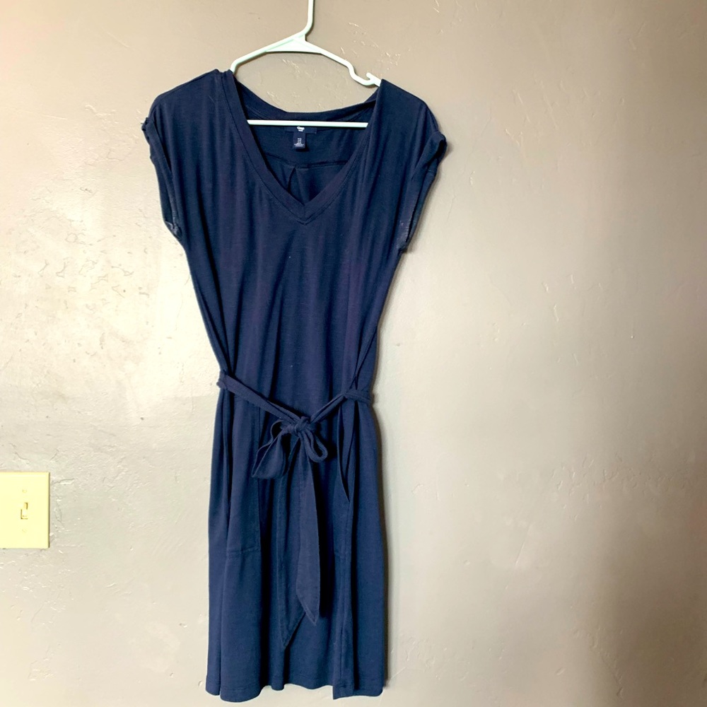 Women’s blue dress with pockets